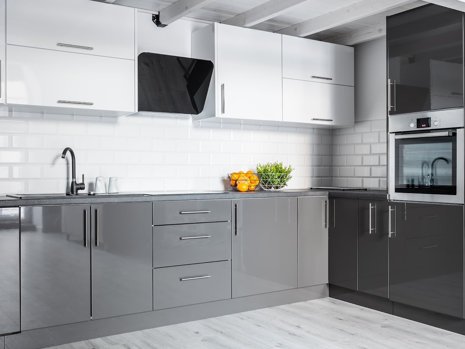 tủ bếp nhựa acrylic