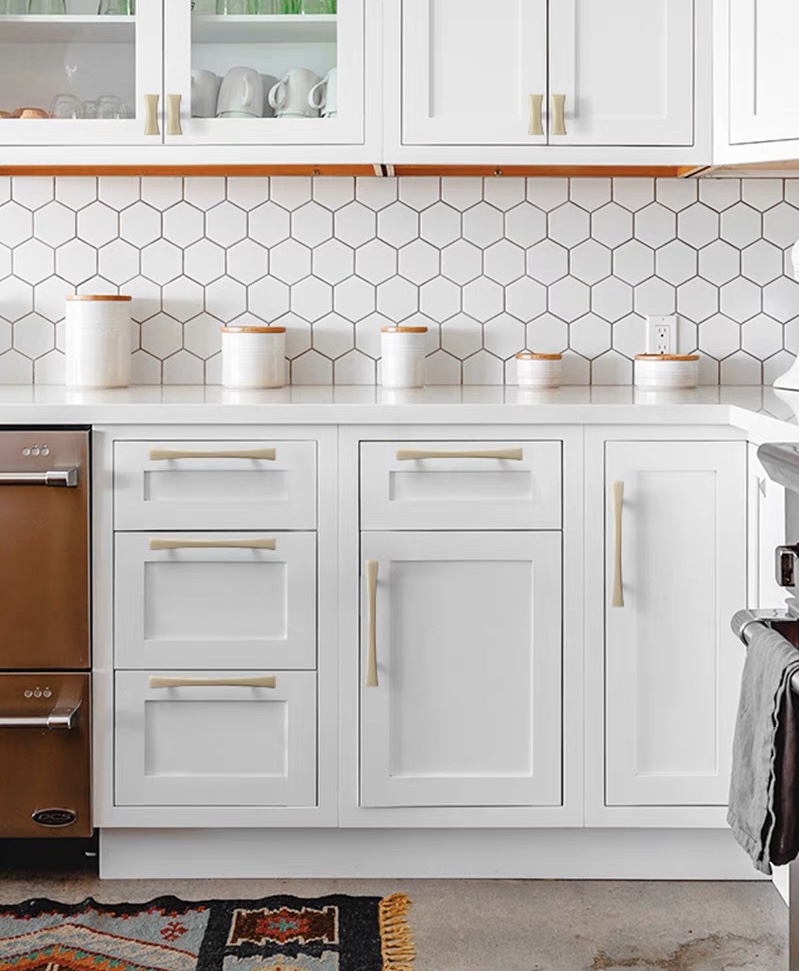 tủ bếp màu trắng